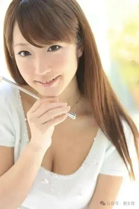 雨夜花期电视剧海报